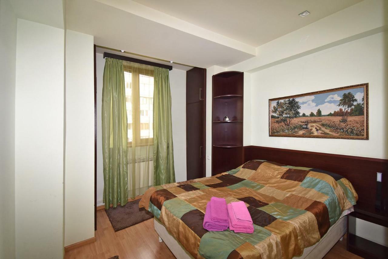 Apartments In Center Of Yerevan,Koghbatsi 1A Street Esterno foto