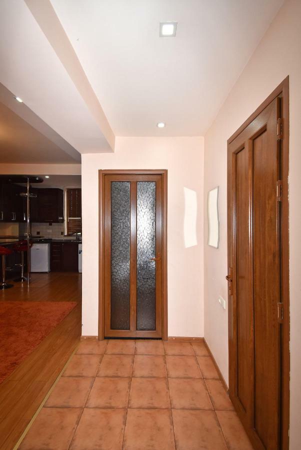 Apartments In Center Of Yerevan,Koghbatsi 1A Street Esterno foto